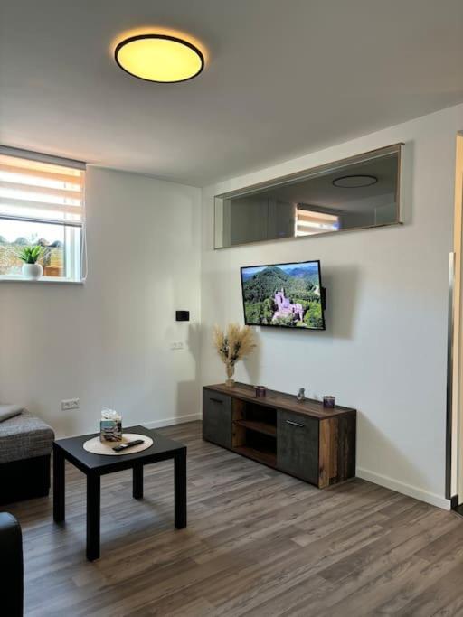 Ferienwohnung In Der Suedpfalz Zeiskam エクステリア 写真